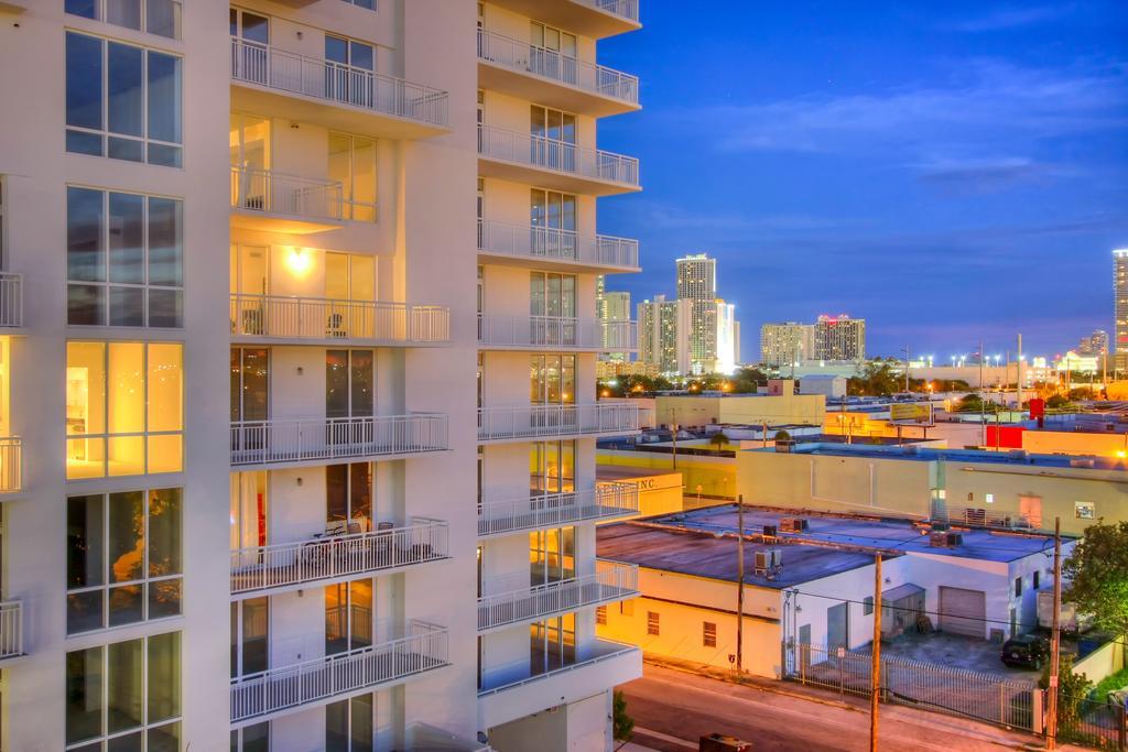 Real Living Hotel Residence Miami Exterior photo